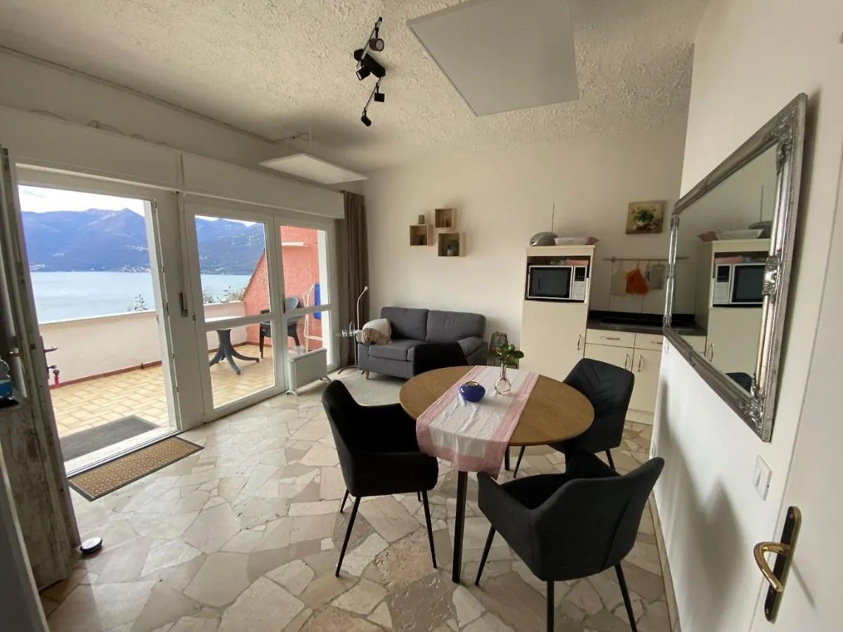 Apartment Terrazza Sul Lago Luino Italien